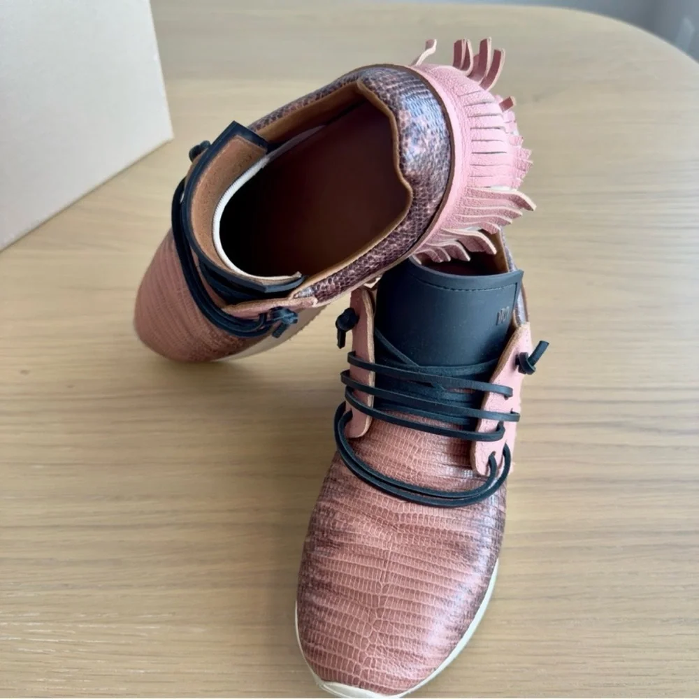 ❤️EsseUtEsse Fringe Sneakers Size 36❤️